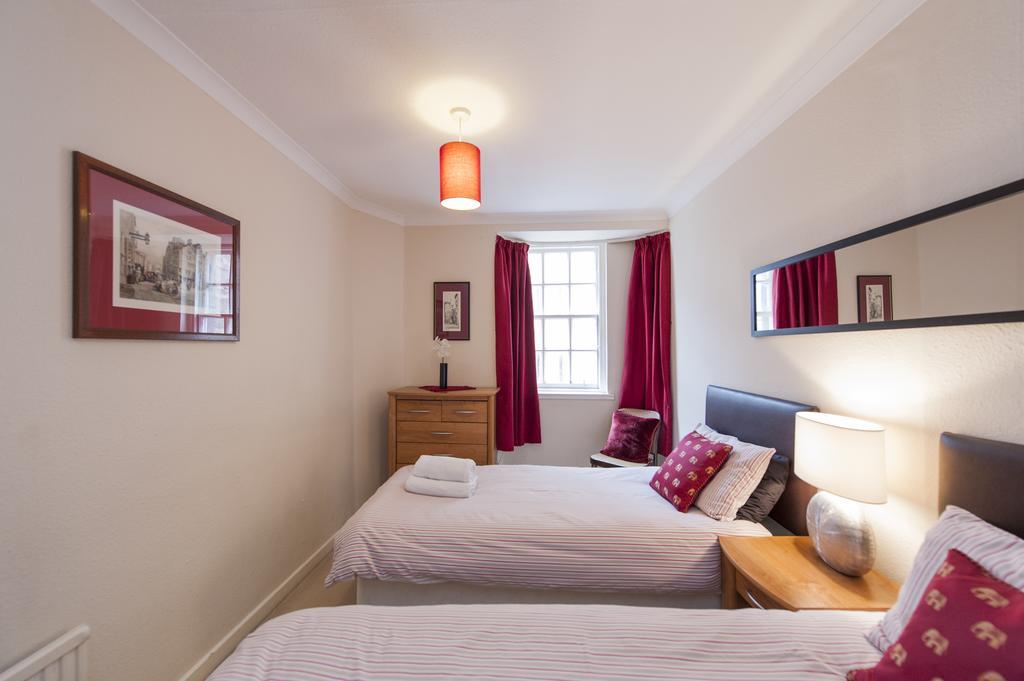 Writers View, Royal Mile Apartment Edimburgo Esterno foto