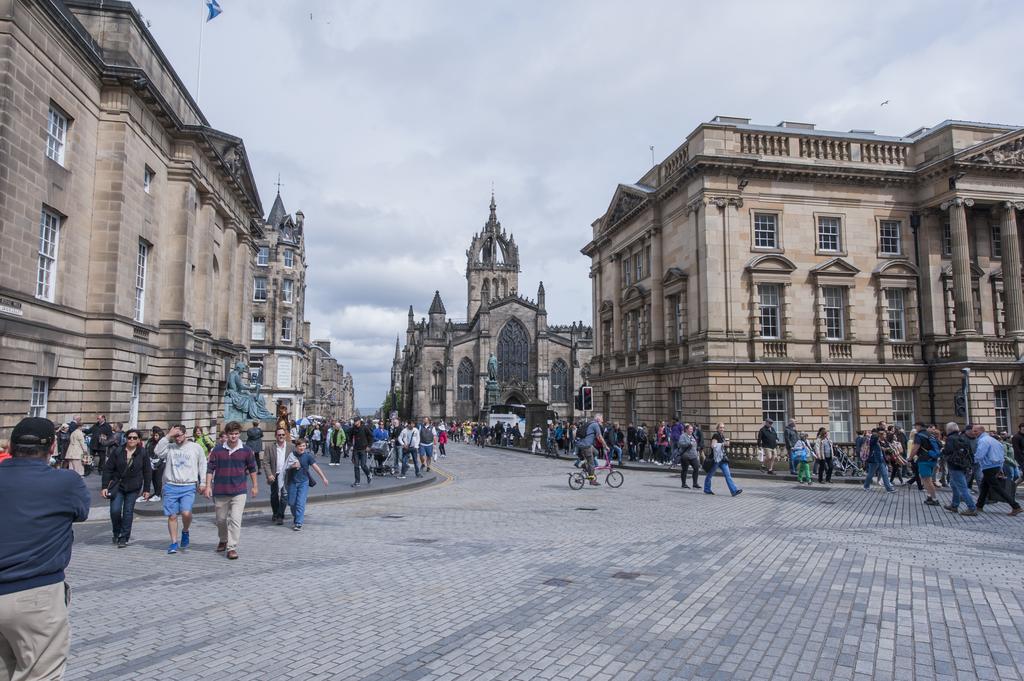 Writers View, Royal Mile Apartment Edimburgo Esterno foto